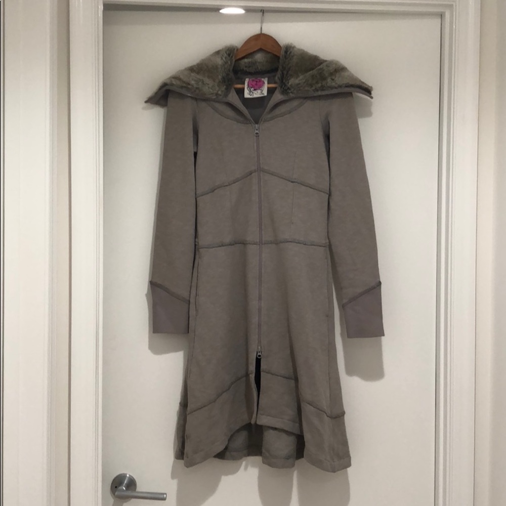 Free people faux fur collar gray long sweater